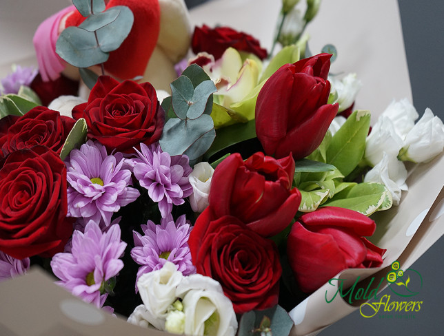 Букет с мишкой,  с розами, эустомой, хризантемой и орхидеей Фото